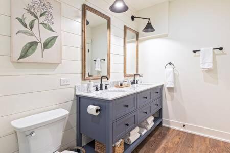 Downtown Luxury Farmhouse Apartment #4 West Dundee Bagian luar foto