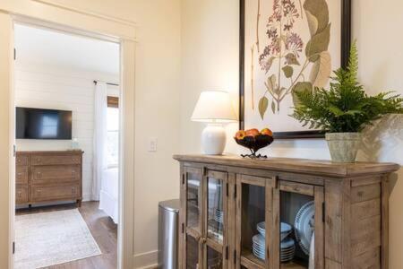 Downtown Luxury Farmhouse Apartment #4 West Dundee Bagian luar foto