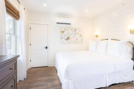 Downtown Luxury Farmhouse Apartment #4 West Dundee Bagian luar foto
