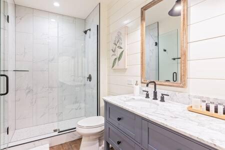 Downtown Luxury Farmhouse Apartment #4 West Dundee Bagian luar foto
