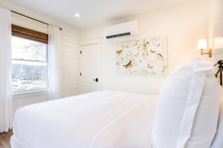 Downtown Luxury Farmhouse Apartment #4 West Dundee Bagian luar foto